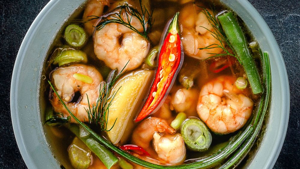 Gorący kociołek z krewetkami