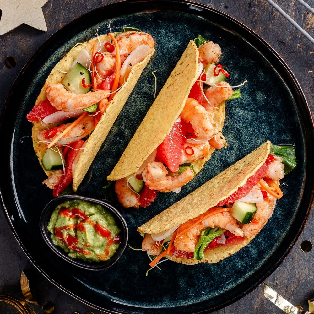 Tacos z krewetkami salsa i awokado