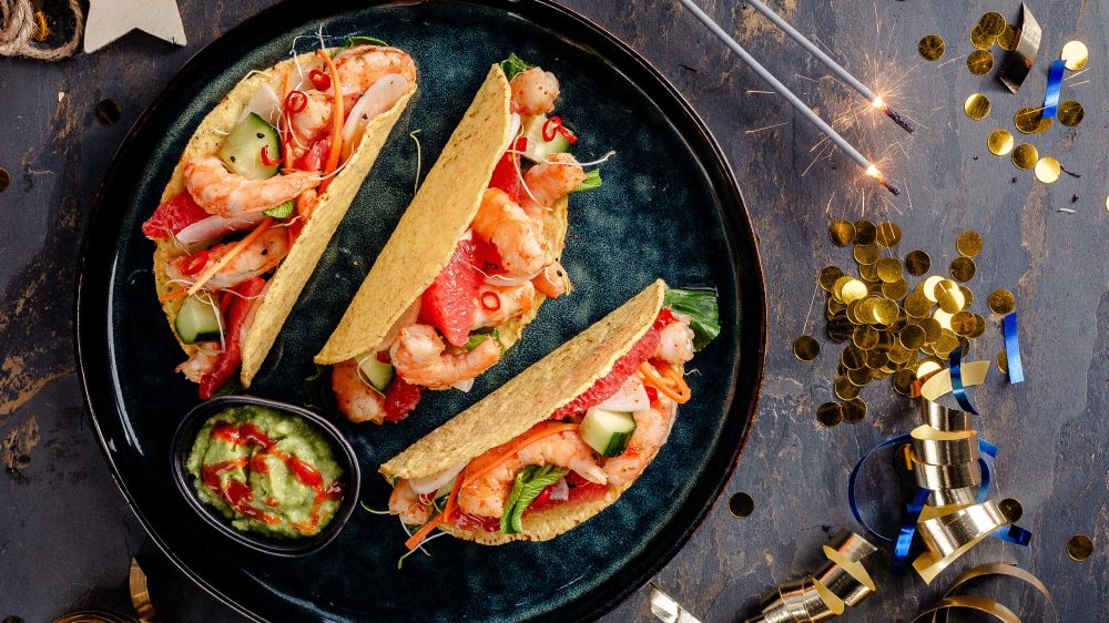 Tacos z krewetkami salsa i awokado